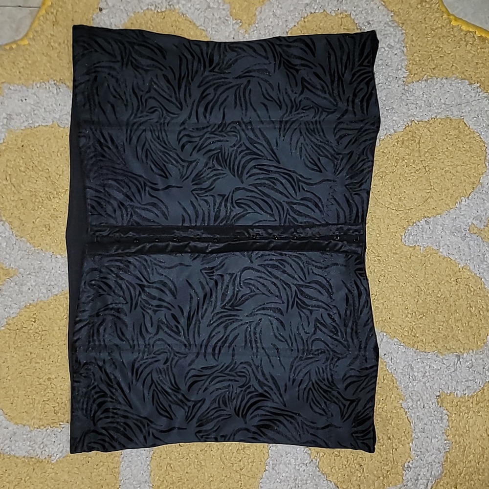 Maidenform corsage black gray animal print stretchable (tag size xxl) b31